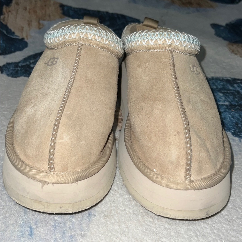 UGG Tan Women's Slippers - Picture 7 of 7